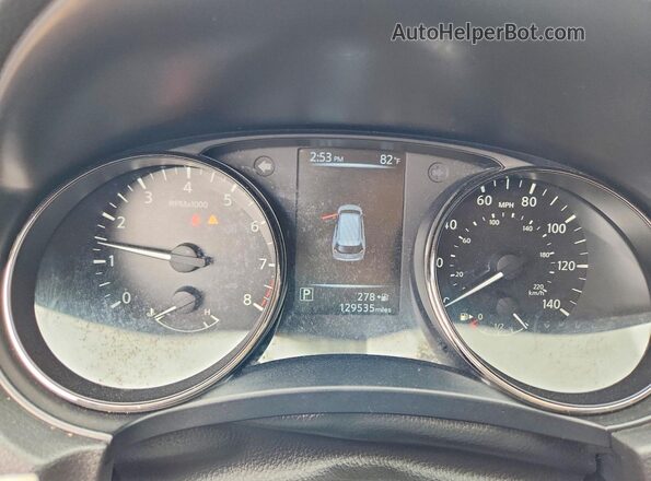 JN8AT2MT5HW399528 2017 NISSAN ROGUE Red Սարքավորումների վահանակի տեսք
