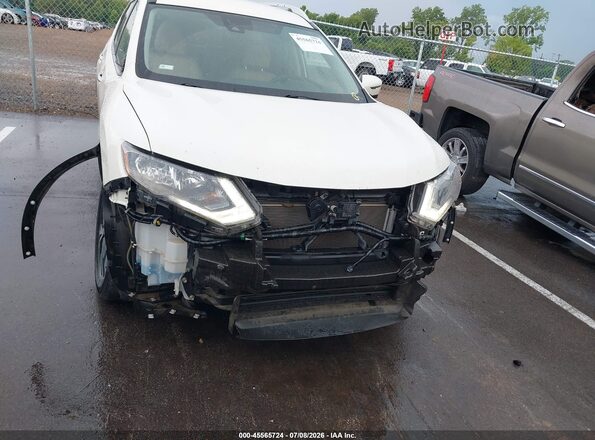 JN8AT2MT5LW016924 2020 NISSAN ROGUE White Front view