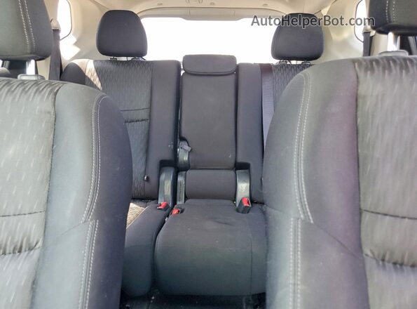 JN8AT2MT5LW040382 2020 NISSAN ROGUE White Rear seats view