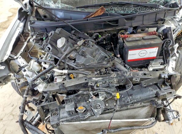 JN8AT2MT6JW461735 2018 NISSAN ROGUE Silver Շարժիչի բաժամունքի տեսք