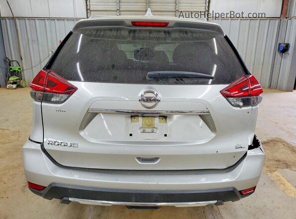 JN8AT2MT6JW461735 2018 NISSAN ROGUE Silver Հետևի տեսք