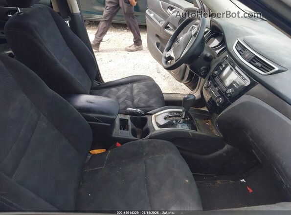 JN8AT2MT7GW004800 2016 NISSAN ROGUE Черный Вид салона спереди