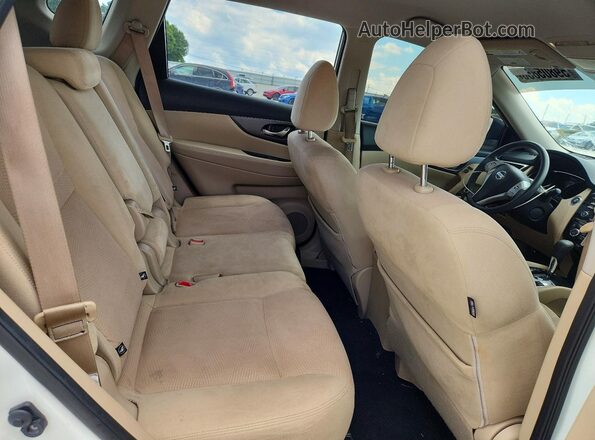 JN8AT2MT7GW005526 2016 NISSAN ROGUE White Вид задніх сидінь