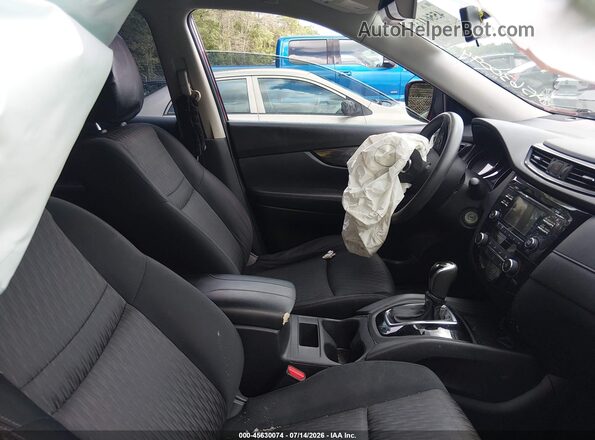JN8AT2MT7HW395237 2017 NISSAN ROGUE Red Widok wnętrza z przodu
