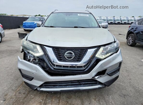 JN8AT2MT7JW463011 2018 NISSAN ROGUE Silver Вид спереду
