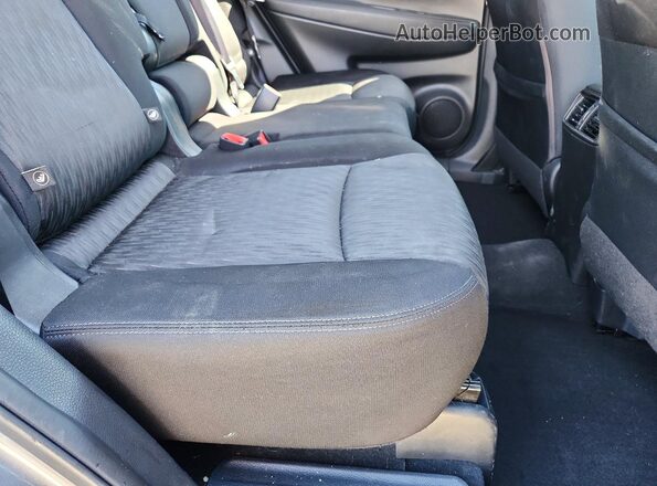 JN8AT2MT7JW466104 2018 NISSAN ROGUE Черный Вид задних сидений