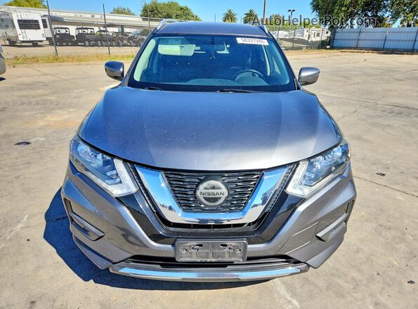 JN8AT2MT7JW466104 2018 NISSAN ROGUE Черный Вид спереди