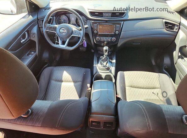 JN8AT2MT7JW466104 2018 NISSAN ROGUE Черный Вид панели приборов