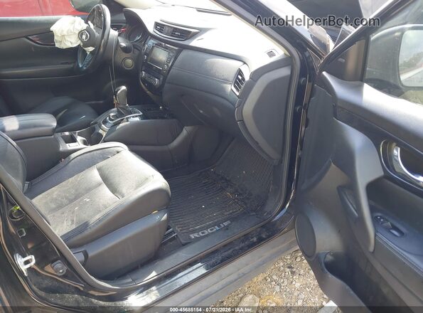 JN8AT2MT7JW468306 2018 NISSAN ROGUE Черный Вид салона спереди
