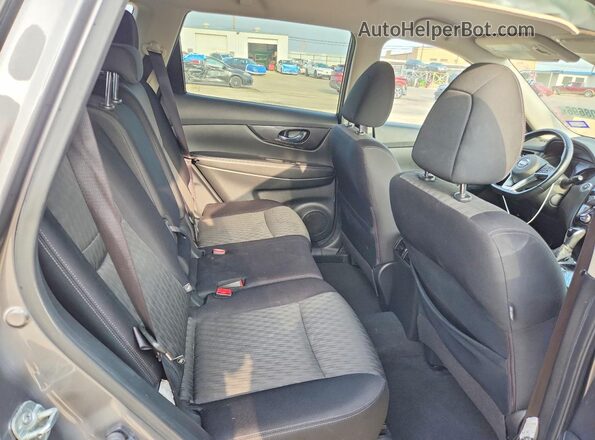 JN8AT2MT7LW041873 2020 NISSAN ROGUE Gray Widok tylnych siedzeń
