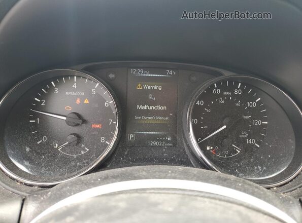 JN8AT2MTXHW143207 2017 NISSAN ROGUE White Widok zestawu wskaźników