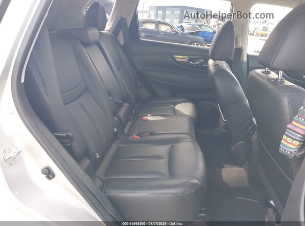 JN8AT2MTXHW145605 2017 NISSAN ROGUE Silver Вид наклейки з VIN-кодом