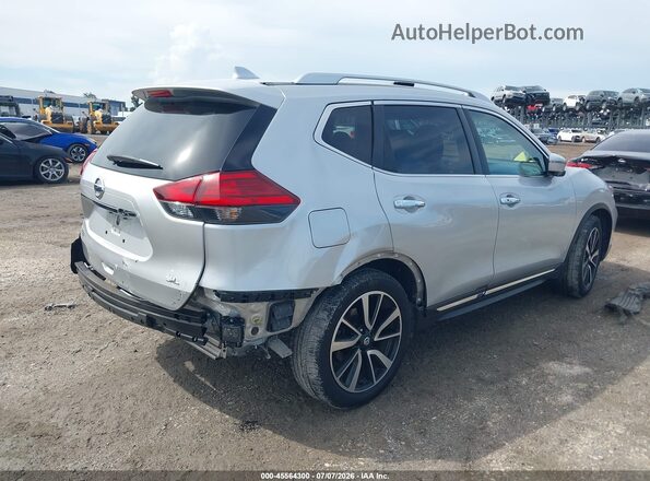 JN8AT2MTXHW145605 2017 NISSAN ROGUE Silver Задня права чверть