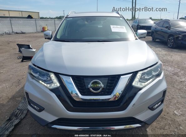 JN8AT2MTXHW145605 2017 NISSAN ROGUE Silver Вид задньої частини салону