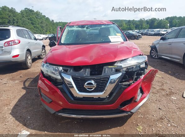 JN8AT2MTXHW387021 2017 NISSAN ROGUE Красный Вид задней части салона