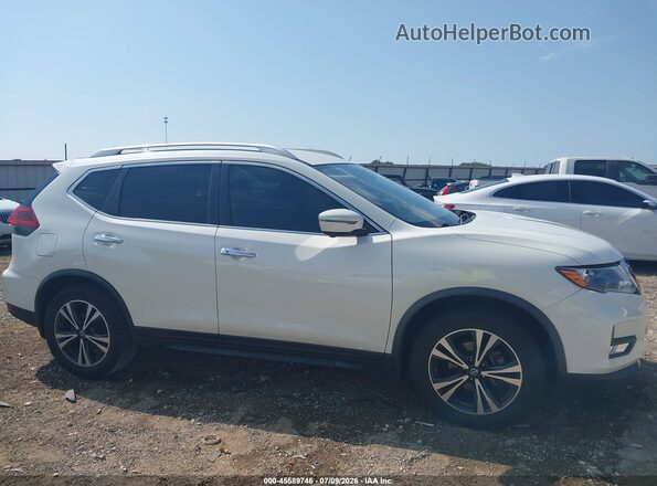 JN8AT2MTXKW250197 2019 NISSAN ROGUE White უკანა სალონის ხედი