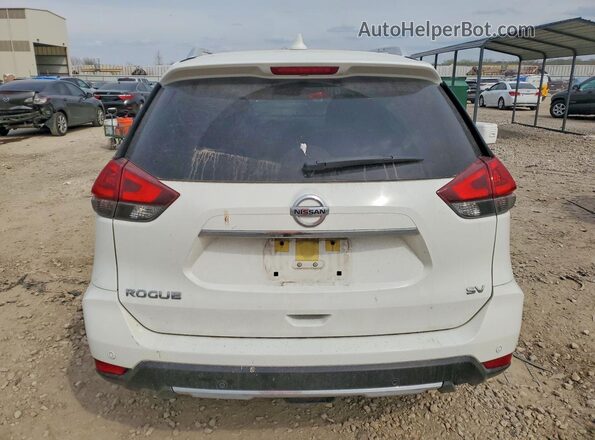 JN8AT2MTXLW010374 2020 NISSAN ROGUE Белый Вид сзади