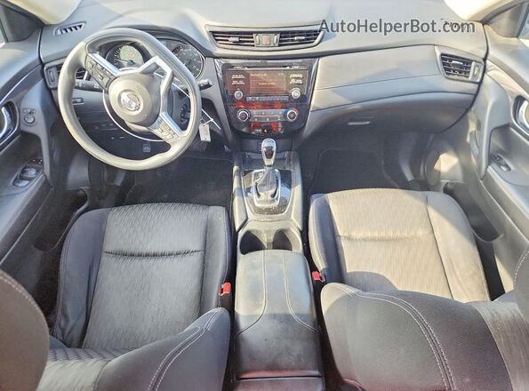 JN8AT2MV0HW000493 2017 NISSAN ROGUE Gray Вид панелі приладів
