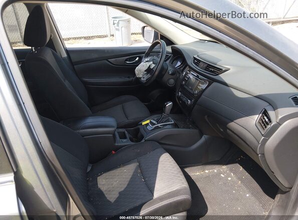 JN8AT2MV0HW004575 2017 NISSAN ROGUE Gray Front interior view