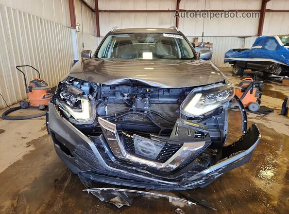 JN8AT2MV0HW015964 2017 NISSAN ROGUE Gray Вид спереду