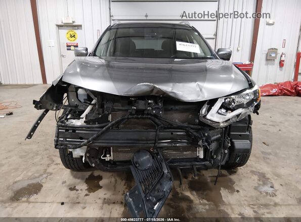JN8AT2MV0JW348140 2018 NISSAN ROGUE Серый Вид спереди