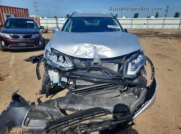 JN8AT2MV0LW135319 2020 NISSAN ROGUE Silver Widok z przodu