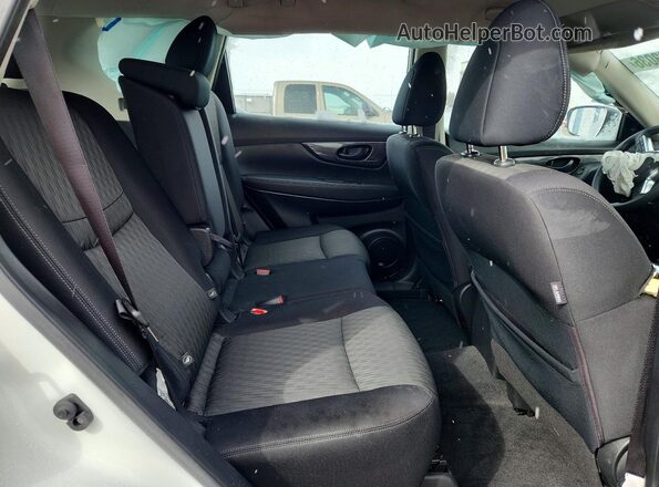 JN8AT2MV0LW142044 2020 NISSAN ROGUE White Vista de los asientos traseros