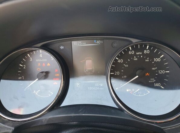 JN8AT2MV1HW261566 2017 NISSAN ROGUE Red Vista del cuadro de instrumentos