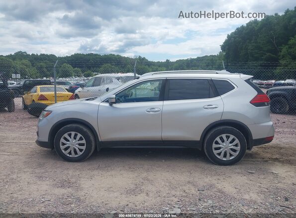JN8AT2MV1HW262197 2017 NISSAN ROGUE Silver 360 interior view