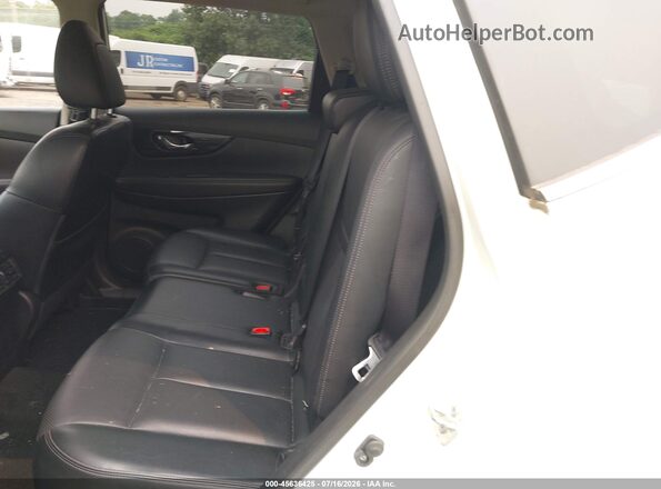 JN8AT2MV1JW307371 2018 NISSAN ROGUE White Widok naklejki z numerem VIN