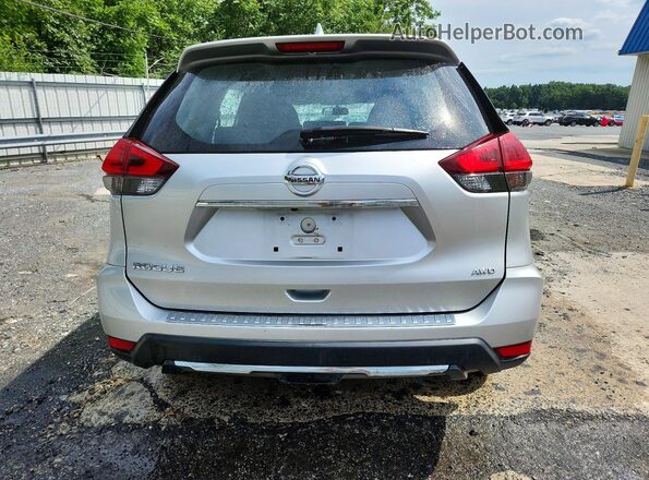 JN8AT2MV1JW329564 2018 NISSAN ROGUE Серебряный Вид сзади