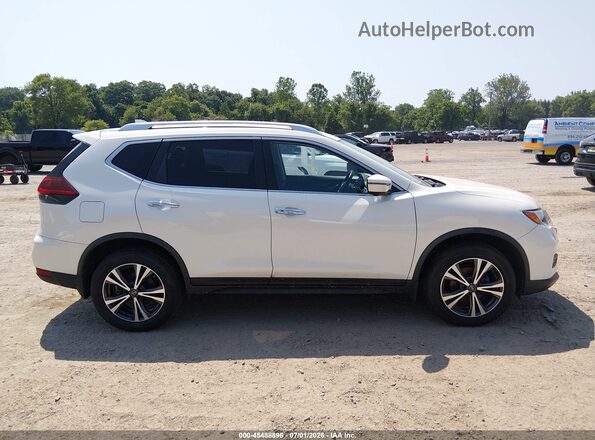 JN8AT2MV1KW396781 2019 NISSAN ROGUE White Вид задньої частини салону