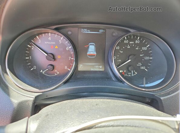 JN8AT2MV2HW014167 2017 NISSAN ROGUE White Вид щитка приладів