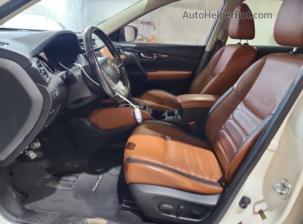 JN8AT2MV2HW022835 2017 NISSAN ROGUE White წინა სალონის ხედი