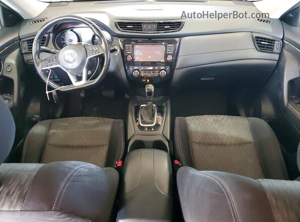 JN8AT2MV2HW026612 2017 NISSAN ROGUE Gray Dashboard view