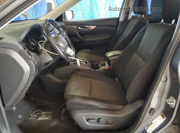 JN8AT2MV2HW026612 2017 NISSAN ROGUE Gray Front interior view