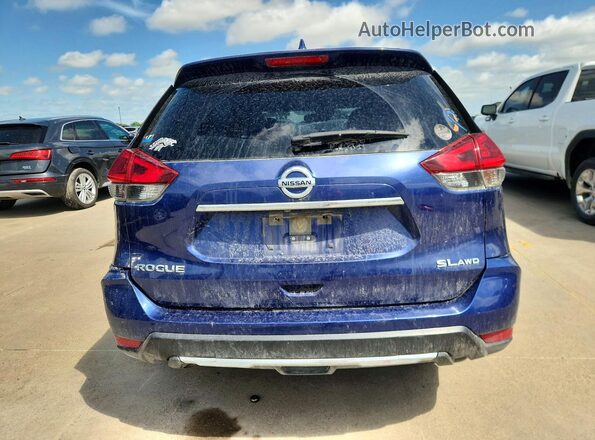 JN8AT2MV2JW304740 2018 NISSAN ROGUE Blue Rear view
