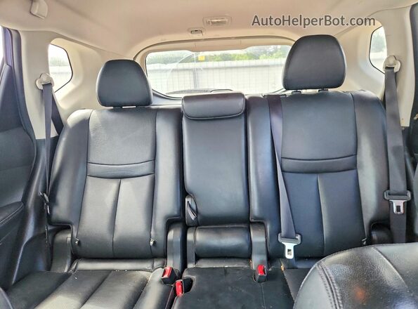 JN8AT2MV2JW304740 2018 NISSAN ROGUE Blue Rear seats view