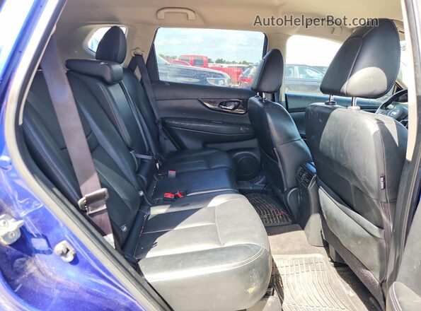 JN8AT2MV2JW304740 2018 NISSAN ROGUE Blue Rear interior view