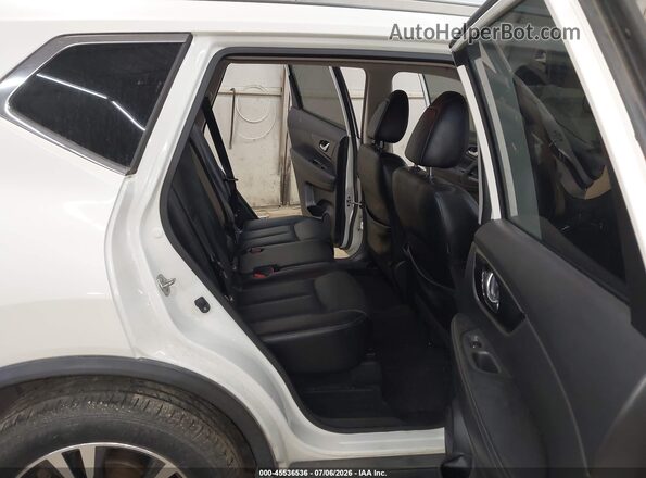 JN8AT2MV2JW322302 2018 NISSAN ROGUE White Вид наклейки з VIN-кодом