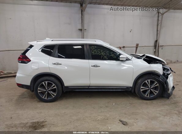 JN8AT2MV2JW322302 2018 NISSAN ROGUE White Вид задньої частини салону