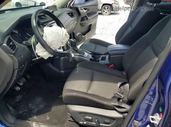 JN8AT2MV2LW104007 2020 NISSAN ROGUE Синий Вид салона спереди