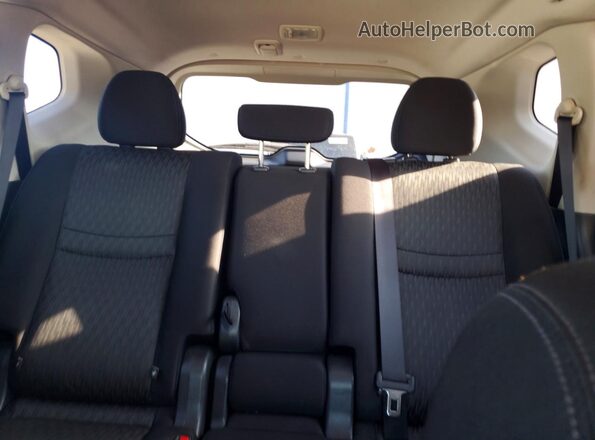 JN8AT2MV3HW005221 2017 NISSAN ROGUE Burgundy Հետևի նստատեղերի տեսք