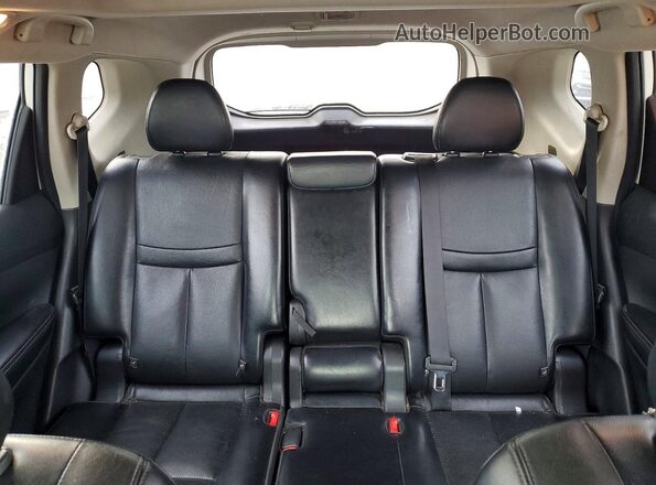 JN8AT2MV3HW019510 2017 NISSAN ROGUE White უკანა სავარძლების ხედი