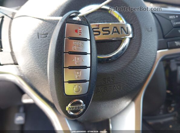 JN8AT2MV3HW027848 2017 NISSAN ROGUE Blue Dashboard view