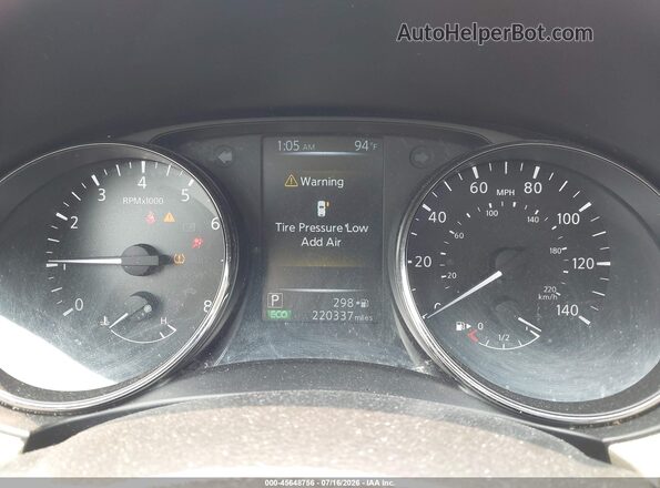 JN8AT2MV5HW264373 2017 NISSAN ROGUE Красный Вид задних сидений