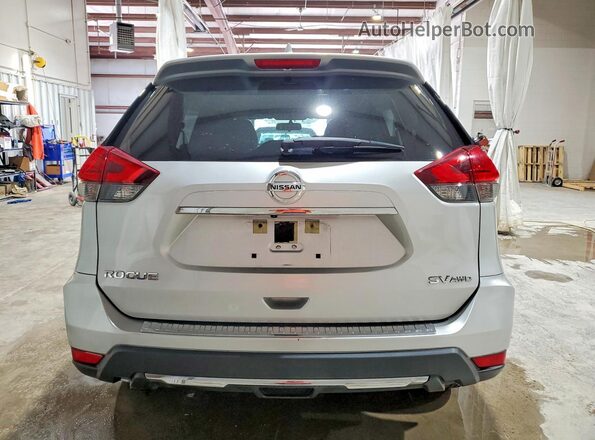 JN8AT2MV6HW265841 2017 NISSAN ROGUE Silver Rear view