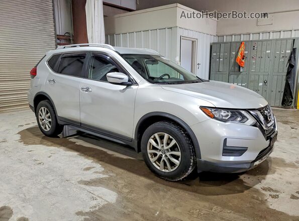 JN8AT2MV6HW265841 2017 NISSAN ROGUE Silver Front right