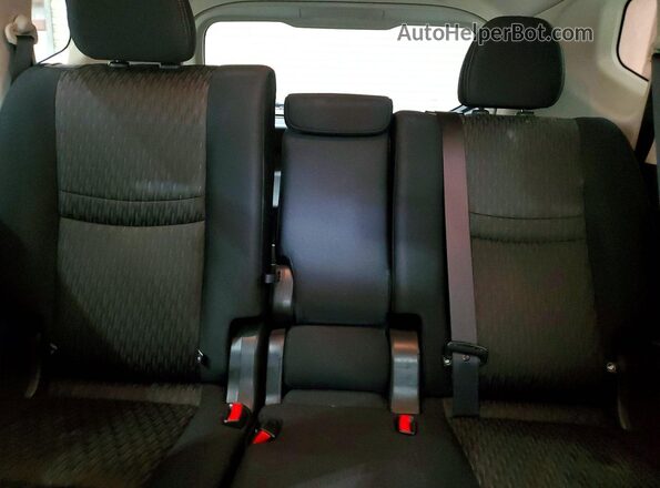 JN8AT2MV6HW265841 2017 NISSAN ROGUE Silver Rear seats view