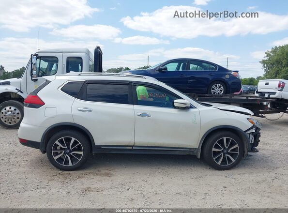 JN8AT2MV6HW280680 2017 NISSAN ROGUE White Սալոնի 360 աստիճան տեսք